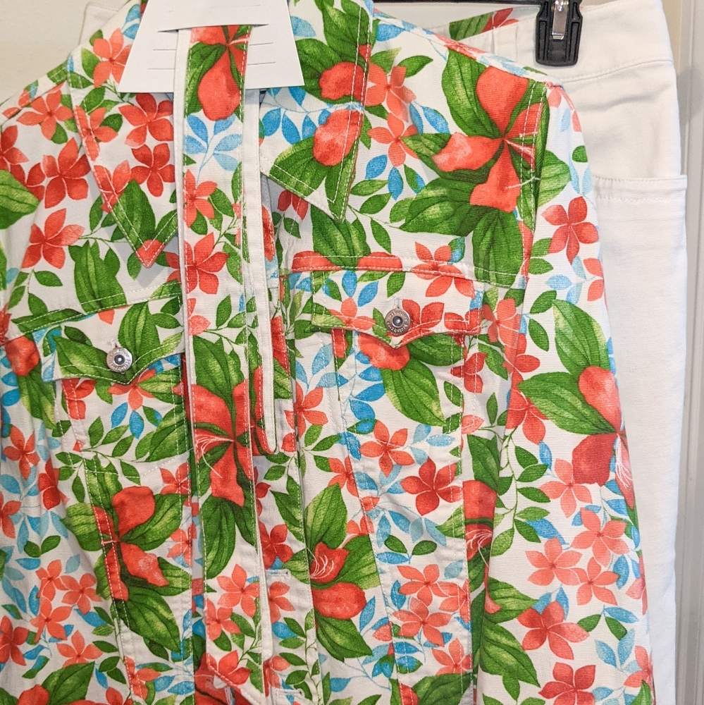 LIZ CLAIBORNE FLORAL JACKET + PANTS BUNDLE